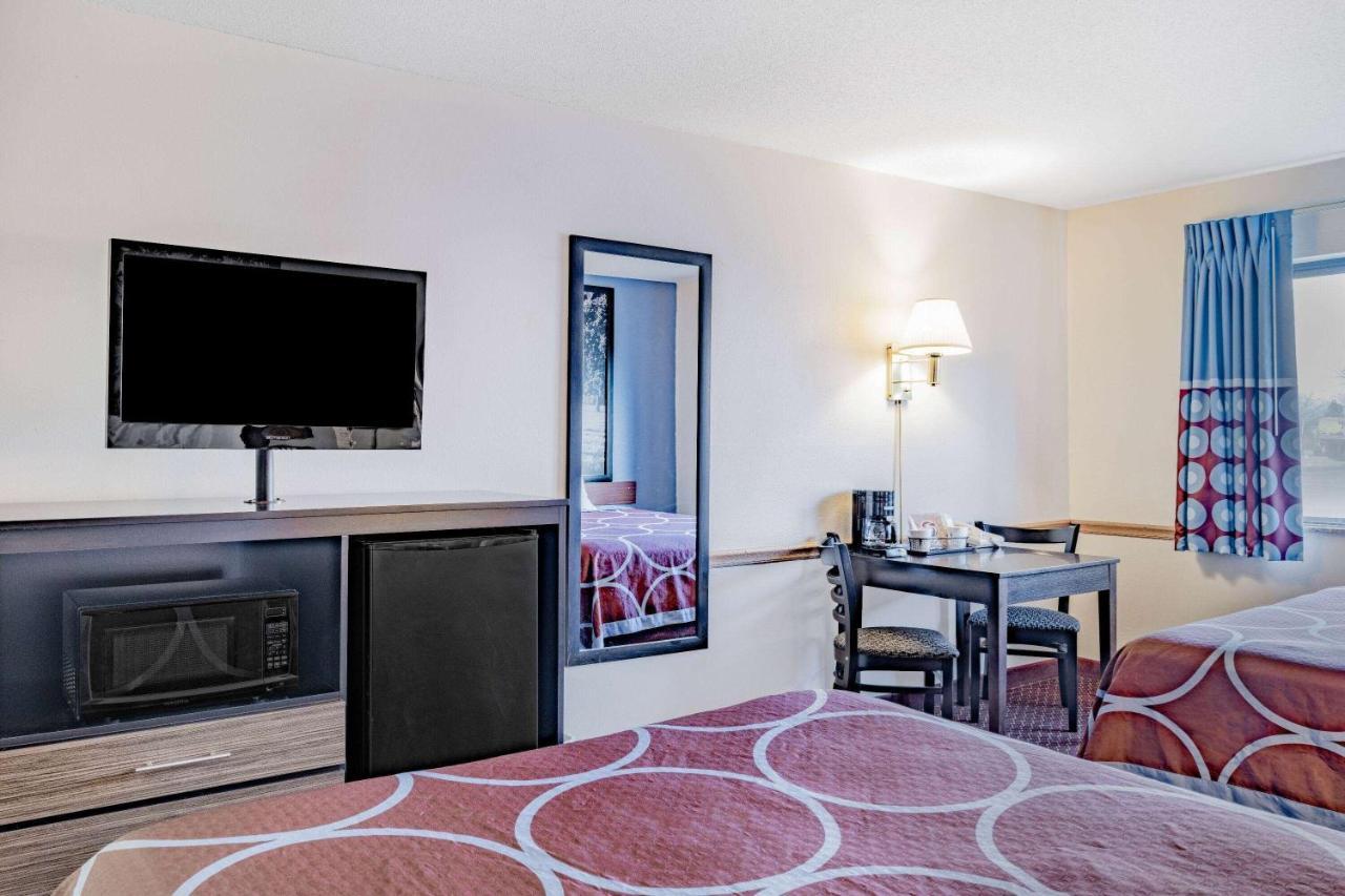 Super 8 By Wyndham Motel Danville